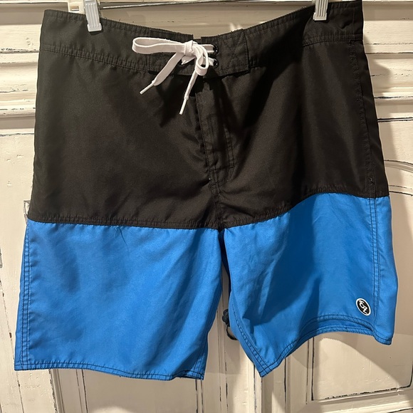 Ezekiel men’s swim/ board shorts - Picture 1 of 2